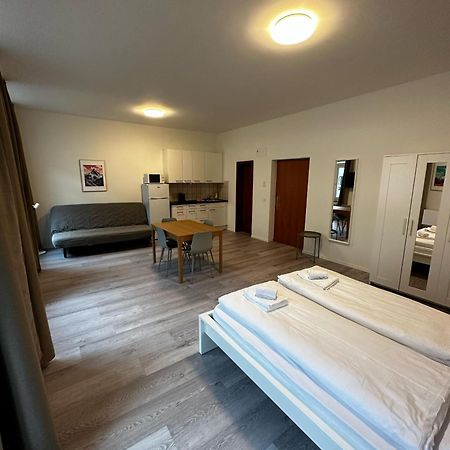 Hitrental Seefeld - Kreuzstrasse Apartments Цюрих Экстерьер фото